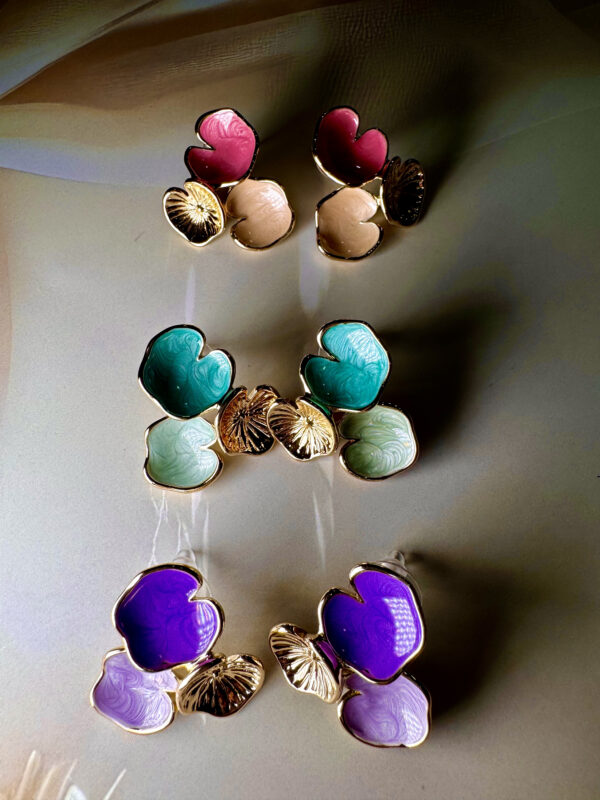 Heart and flower earrings