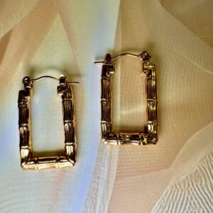 Box earrings