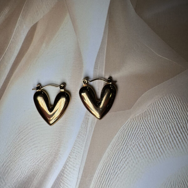 Gold heart dainty earrings