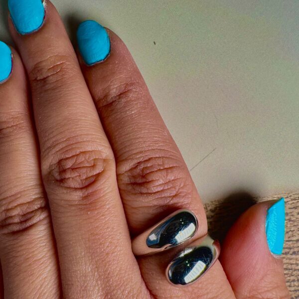 Zigzag rings