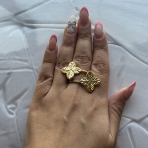 Clover double cross ring