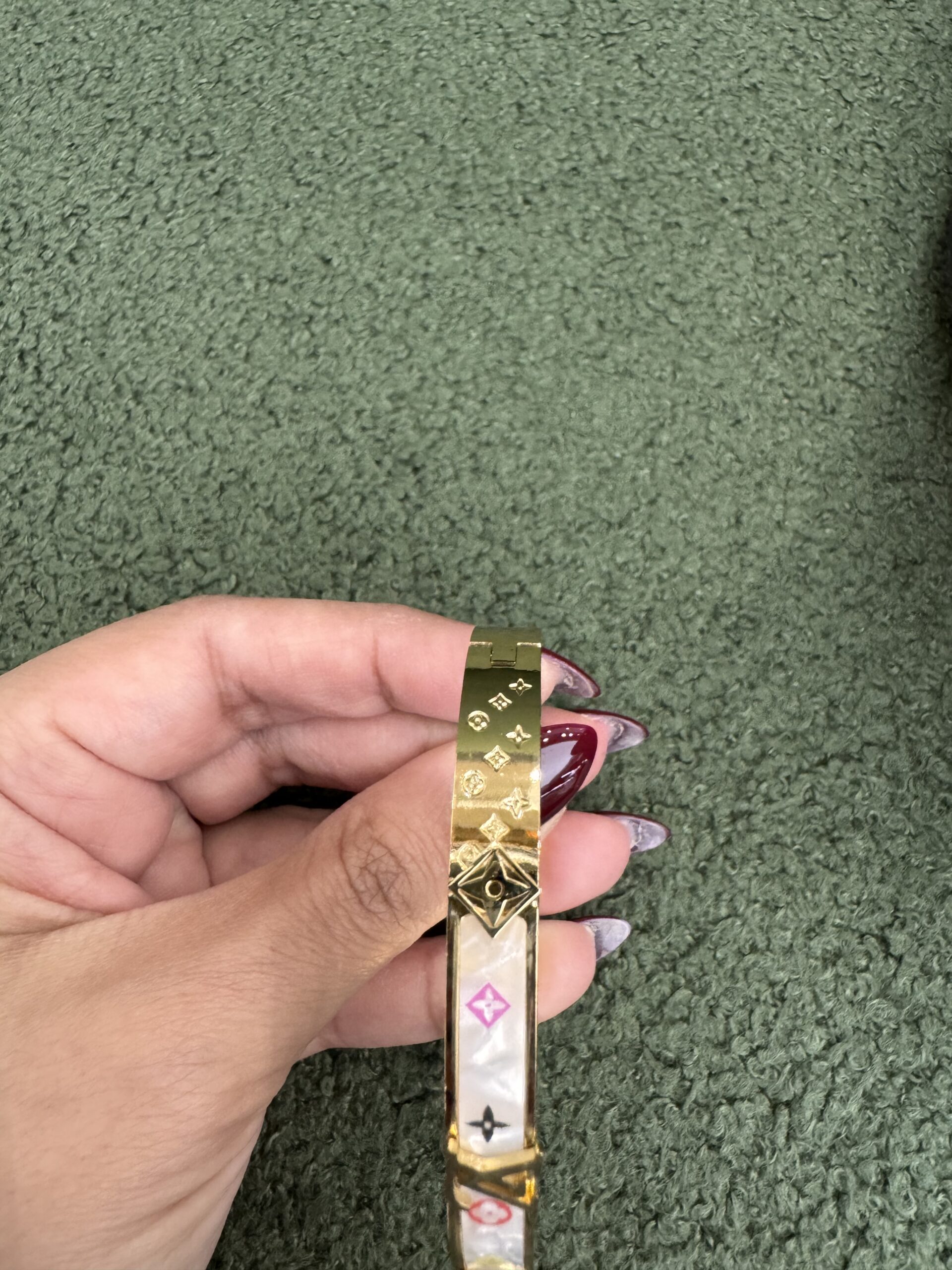 LV inspired white and gold plated bracelet with embroidery - Image 4