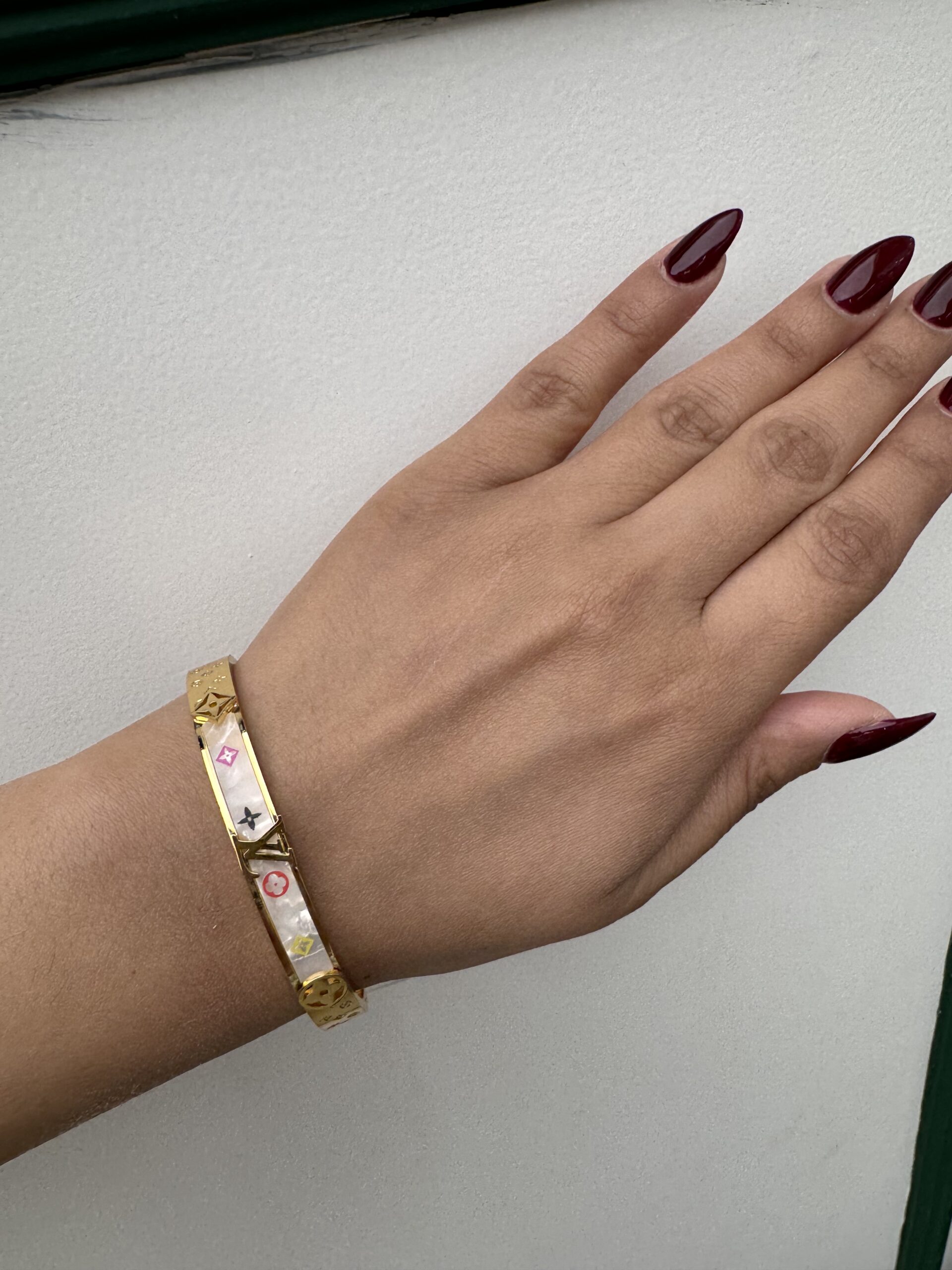 LV inspired white and gold plated bracelet with embroidery - Image 6