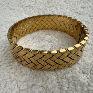 Unique, gold Karada 18 K gold plated